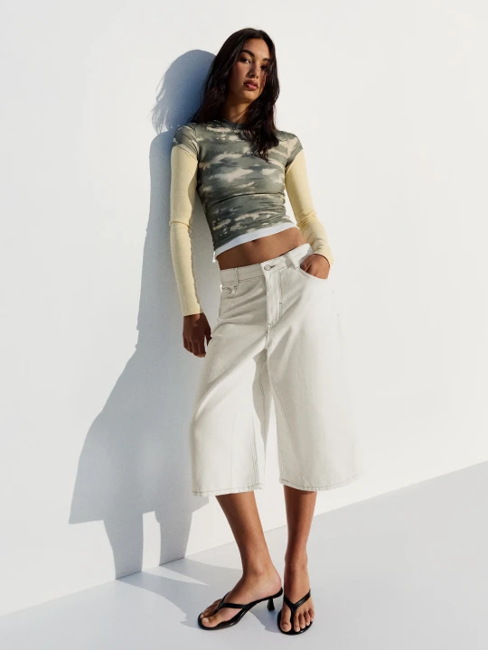 Zdjęcie produktu Bershka Denimowe Bermudy O Kroju Slouchy Kobieta Biały