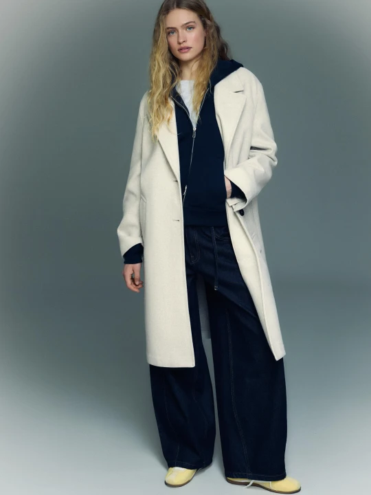 Zdjęcie produktu Bershka Długi Płaszcz Soft Touch Kobieta Piaskowy