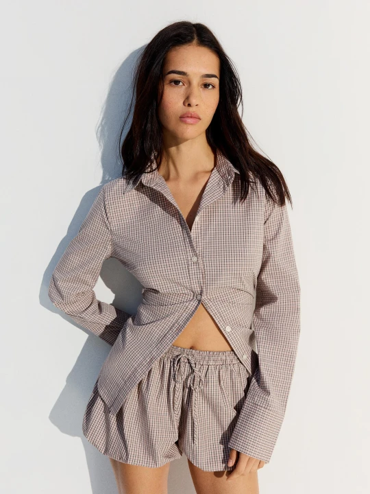 Zdjęcie produktu Bershka Dopasowana Koszula Z Długim Rękawem Kobieta Różowy