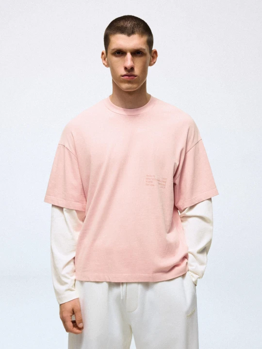 Zdjęcie produktu Bershka Dwuwarstwowa Koszulka Z Kontrastowymi Rękawami Mężczyzna Różowy