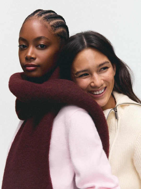 Zdjęcie produktu Bershka Gruby Szal Z Frędzlami Kobieta Rubinowy