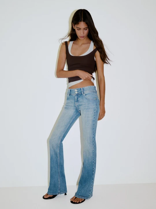 Zdjęcie produktu Bershka Jeansy Bootcut Kobieta Jasnoniebieski