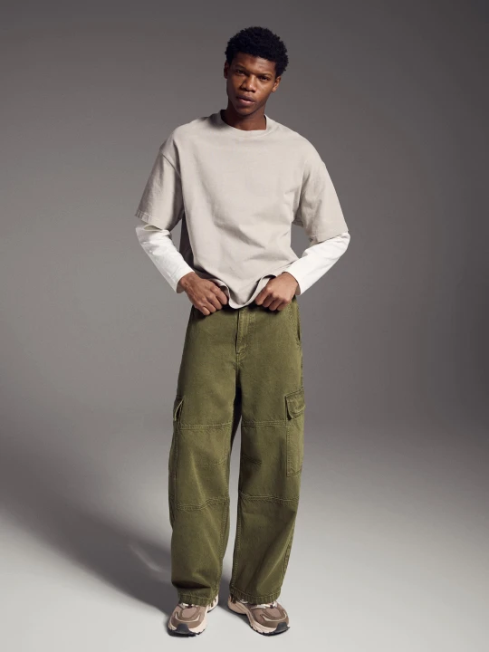 Zdjęcie produktu Bershka Jeansy Cargo Parachute Mężczyzna Khaki