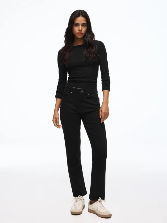 Zdjęcie produktu Bershka Jeansy Mom Fit Kobieta Czarny