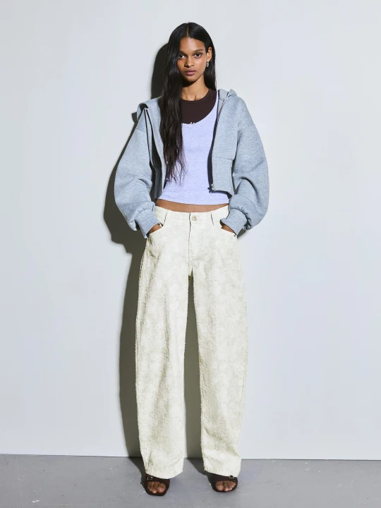 Zdjęcie produktu Bershka Jeansy O Kroju Baggy Barrel Z Niskim Stanem I Nadrukiem Kobieta Brązowy