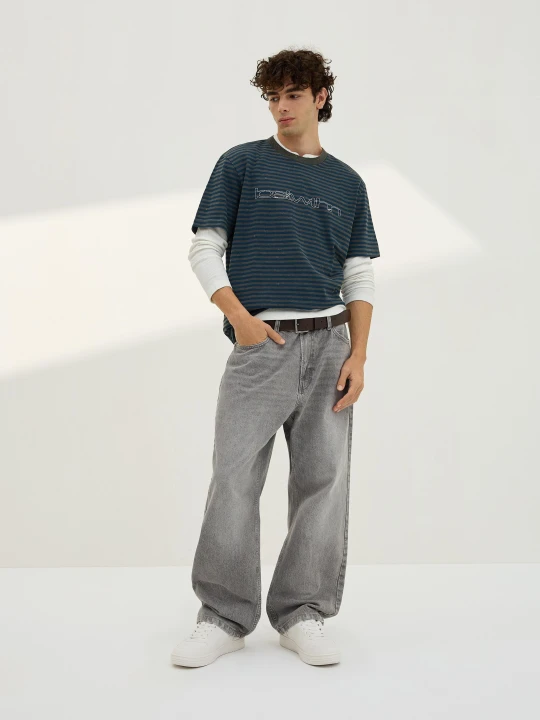 Zdjęcie produktu Bershka Jeansy O Kroju Baggy Mężczyzna Szary