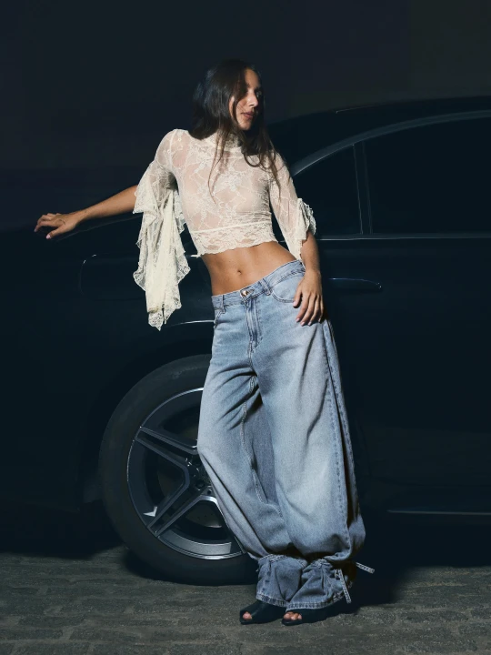 Zdjęcie produktu Bershka Jeansy O Kroju Barrel Z Wysokim Stanem I Kokardami Kobieta Wyblakły Niebieski