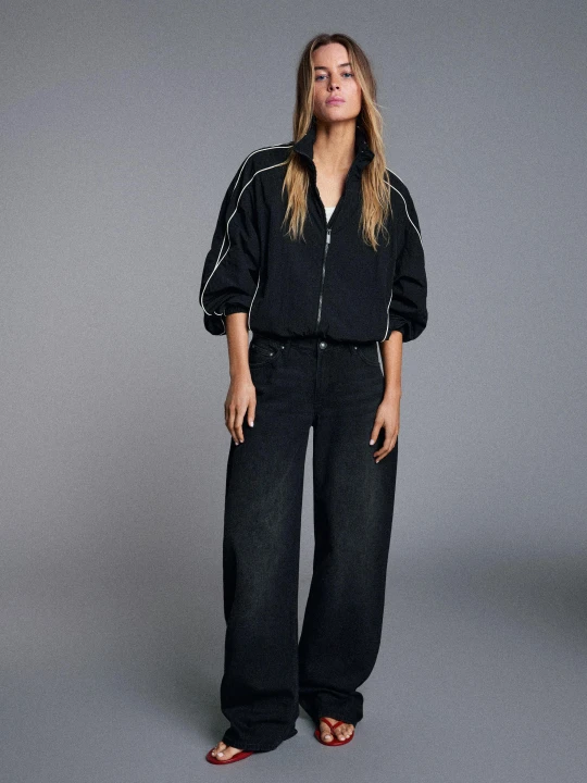 Zdjęcie produktu Bershka Jeansy O Kroju Barrel Z Wysokim Stanem Kobieta Czarny