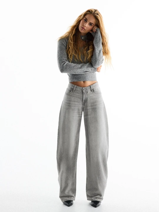 Zdjęcie produktu Bershka Jeansy O Kroju Barrel Z Wysokim Stanem Kobieta Szary