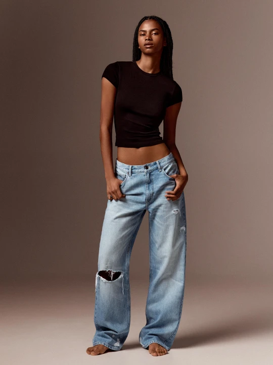 Zdjęcie produktu Bershka Jeansy O Kroju Straight Baggy Kobieta Wyblakły Niebieski
