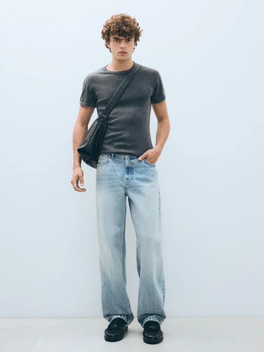 Zdjęcie produktu Bershka Jeansy O Kroju Straight Wide Mężczyzna Wyblakły Niebieski