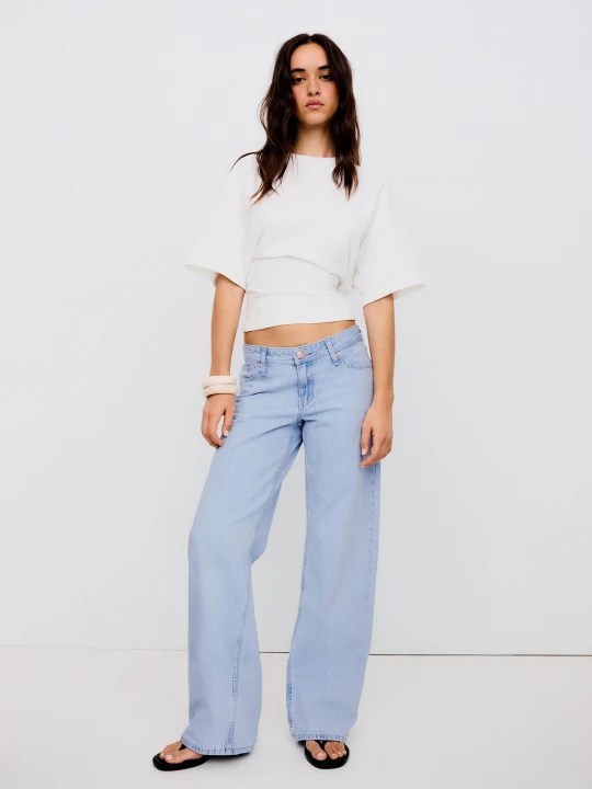 Zdjęcie produktu Bershka Jeansy O Kroju Straight Z Niskim Stanem Kobieta Wyblakły Niebieski
