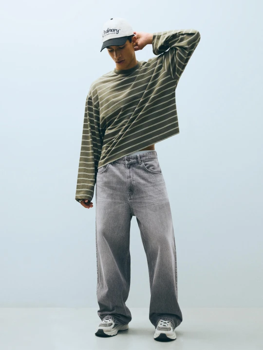 Zdjęcie produktu Bershka Jeansy O Kroju Super Baggy Mężczyzna Szary