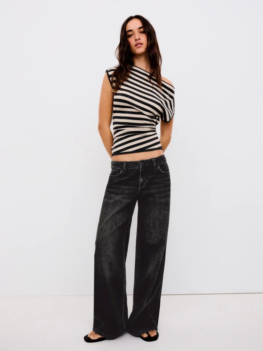 Zdjęcie produktu Bershka Jeansy Wide Leg Z Niskim Stanem Kobieta Czarny
