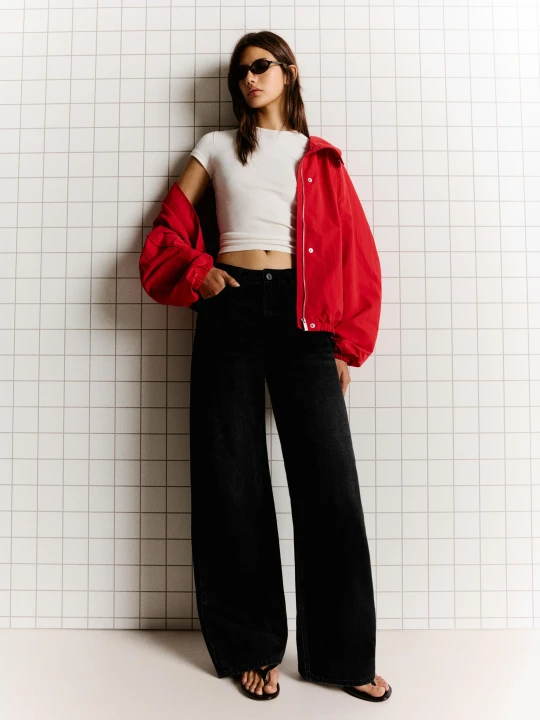 Zdjęcie produktu Bershka Jeansy O Kroju Wide Straight Z Wysokim Stanem Kobieta Czarny