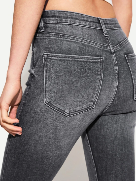 Zdjęcie produktu Bershka Jeansy Skinny Z Bardzo Wysokim Stanem Kobieta Ciemnoszary