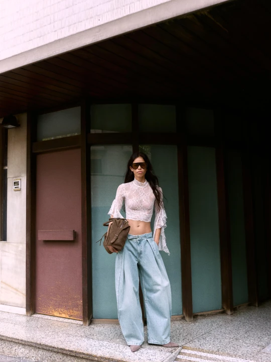 Zdjęcie produktu Bershka Jeansy Typu Twisted Z Zakładkami Kobieta Wyblakły Niebieski