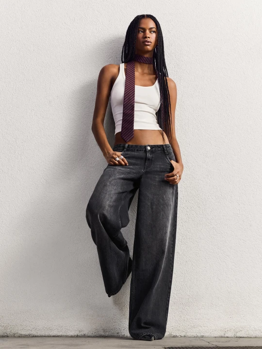 Zdjęcie produktu Bershka Jeansy Wide Leg Z Niskim Stanem Kobieta Czarny