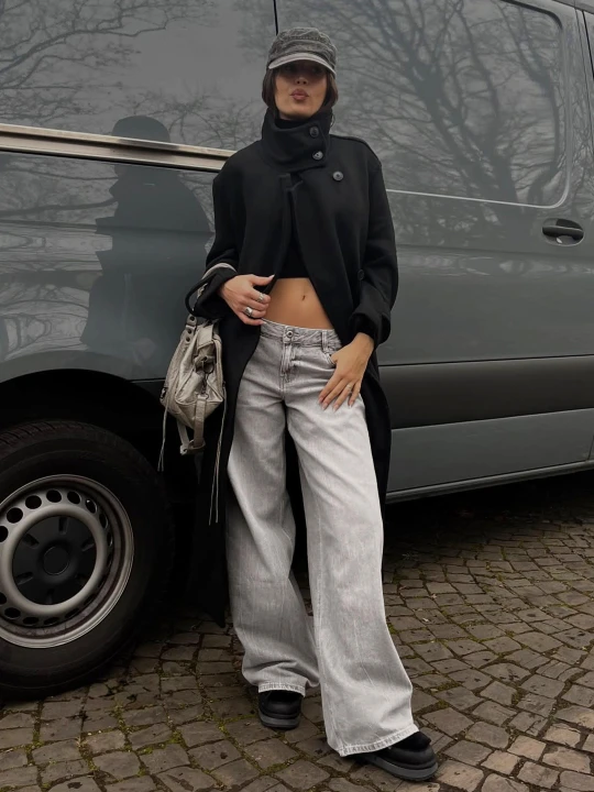 Zdjęcie produktu Bershka Jeansy Wide Leg Z Niskim Stanem Kobieta Szary