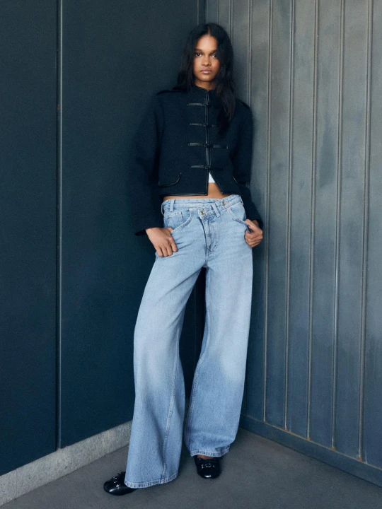 Zdjęcie produktu Bershka Jeansy Wide Leg Ze Skrzyżowanym Pasem Kobieta Wyblakły Niebieski