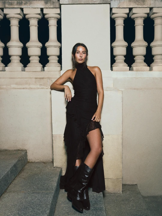 Zdjęcie produktu Bershka Koronkowa Sukienka Midi Typu Halter Kobieta Czarny