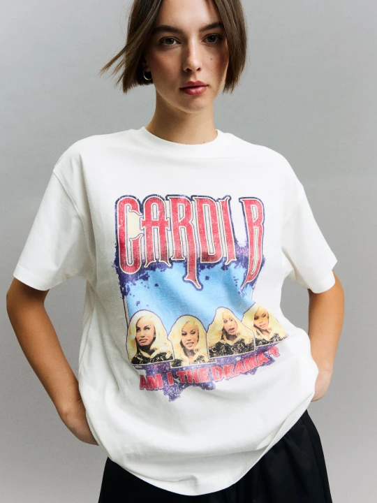 Zdjęcie produktu Bershka Koszulka Cardi B. Z Krótkim Rękawem I Nadrukiem Kobieta Biały Złamany