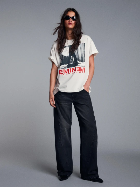 Zdjęcie produktu Bershka Koszulka Oversize Eminem Kobieta Biały Złamany