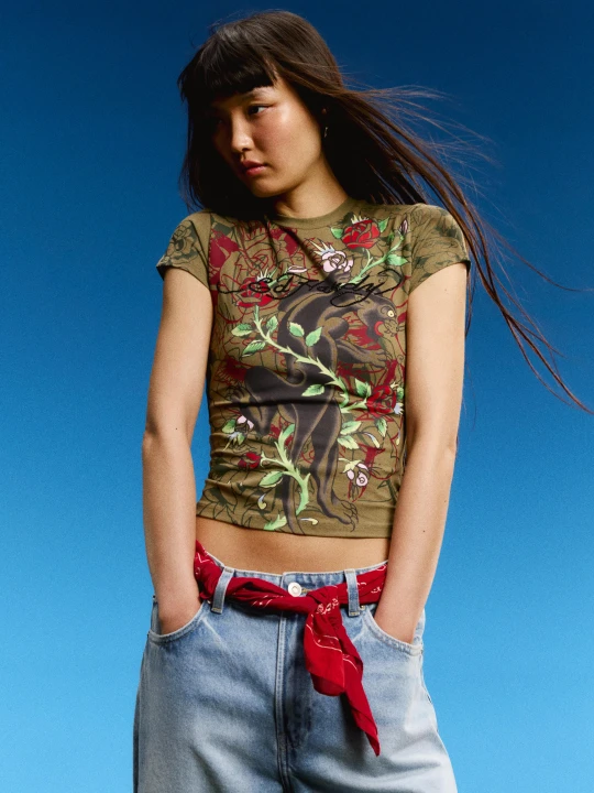 Zdjęcie produktu Bershka Koszulka Z Krótkim Rękawem I Nadrukiem Ed Hardy X Bershka Kobieta Khaki