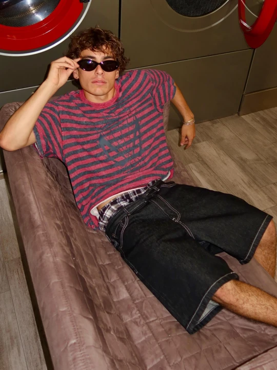Zdjęcie produktu Bershka Koszulka Z Nadrukiem Spider-Man Mężczyzna Czerwony