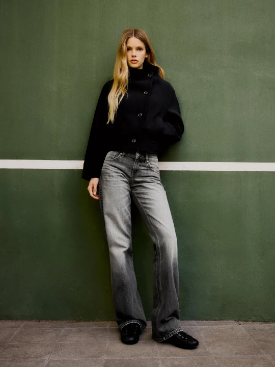 Zdjęcie produktu Bershka Krótka Flauszowa Kurtka Kopertowa Kobieta Granatowy