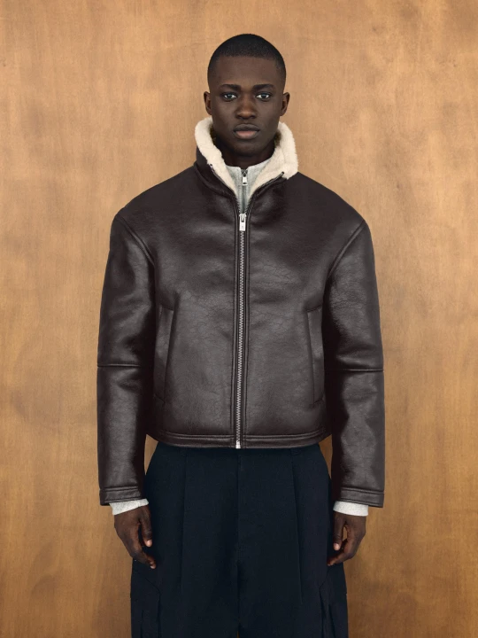 Zdjęcie produktu Bershka Kurtka Bomber Ze Sztucznej Skóry Z Kołnierzem Typu Funnel Mężczyzna Brązowy