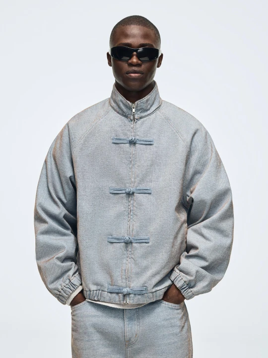 Zdjęcie produktu Bershka Kurtka Jeansowa Z Zapięciem Na Kołeczki Mężczyzna Wyblakły Niebieski