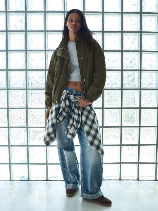 Zdjęcie produktu Bershka Kurtka Z Efektem Sprania Kobieta Khaki
