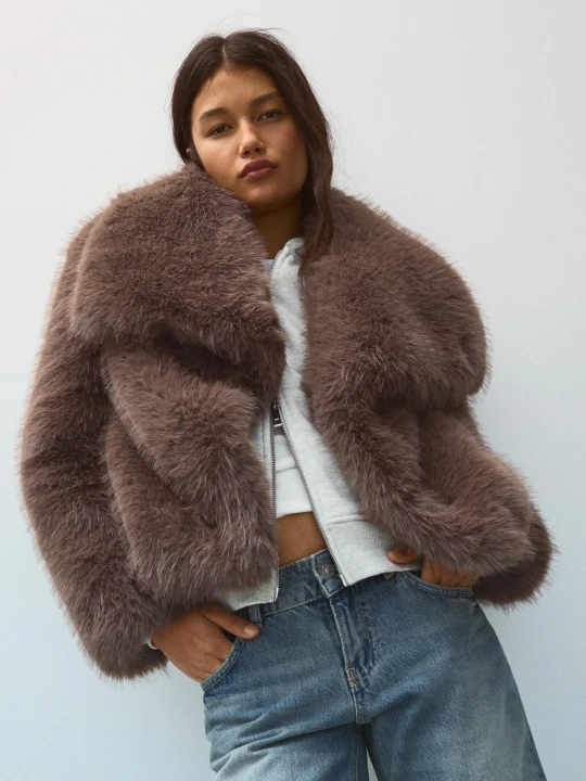 Zdjęcie produktu Bershka Kurtka Z Futerkiem I Klapami Kobieta Ciemnobeżowy