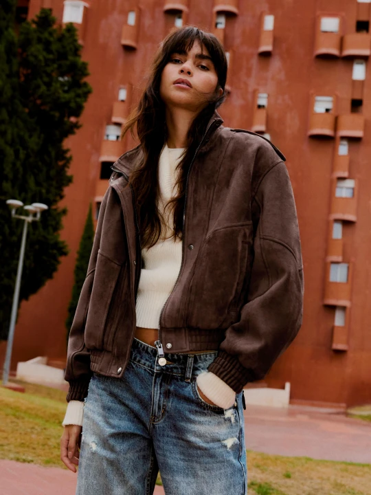 Zdjęcie produktu Bershka Kurtka Ze Sztucznego Zamszu Z Kołnierzem Kominowym Kobieta Brązowy