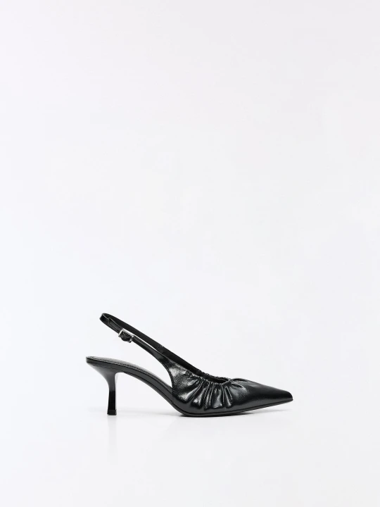 Zdjęcie produktu Bershka Marszczone Czółenka Kitten Heel Kobieta Czarny