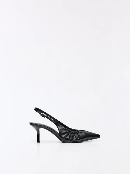 Zdjęcie produktu Bershka Marszczone Czółenka Kitten Heel Kobieta Czarny