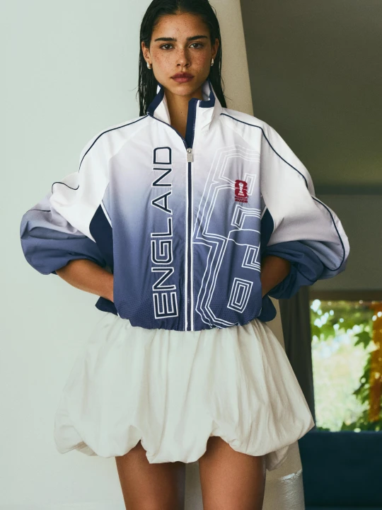 Zdjęcie produktu Bershka Nylonowa Kurtka Anglia Fifa World Cup™ Kobieta Wyblakły Niebieski