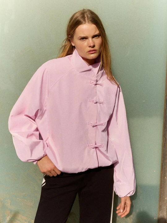 Zdjęcie produktu Bershka Nylonowa Kurtka Z Guzikami Z Pętelkami Kobieta Różowy
