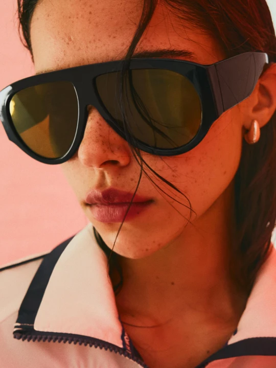 Zdjęcie produktu Bershka Okulary Przeciwsłoneczne Retro Kobieta Czarny