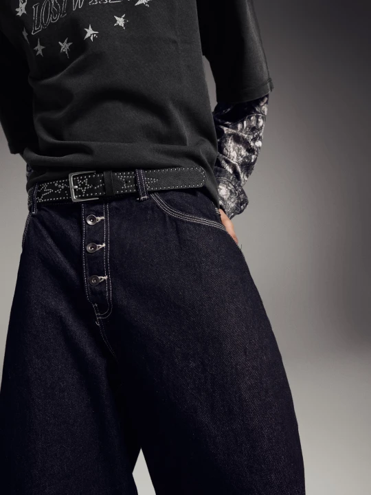 Zdjęcie produktu Bershka Pasek Z Ćwiekami Mężczyzna Czarny
