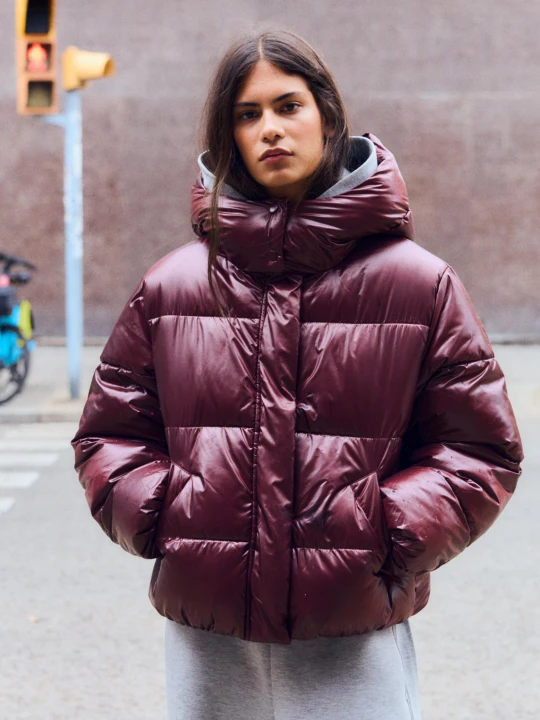 Zdjęcie produktu Bershka Pikowana Kurtka Oversize Z Kapturem Kobieta Bordowy