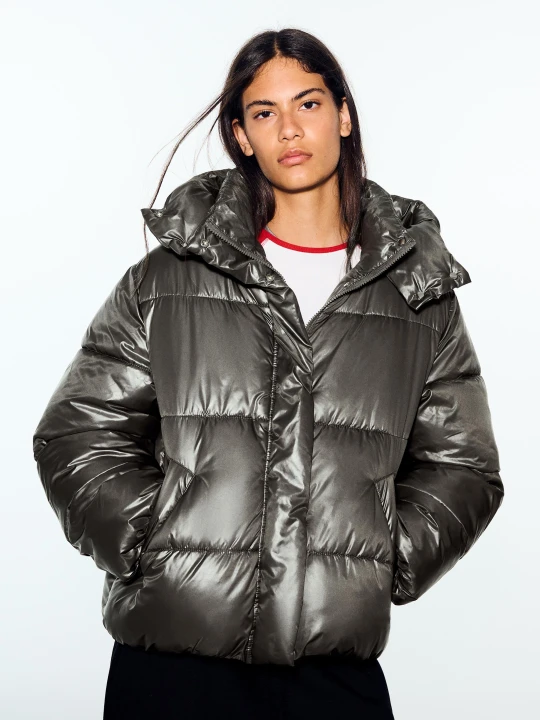 Zdjęcie produktu Bershka Pikowana Kurtka Oversize Z Kapturem Kobieta Ciemnobeżowy