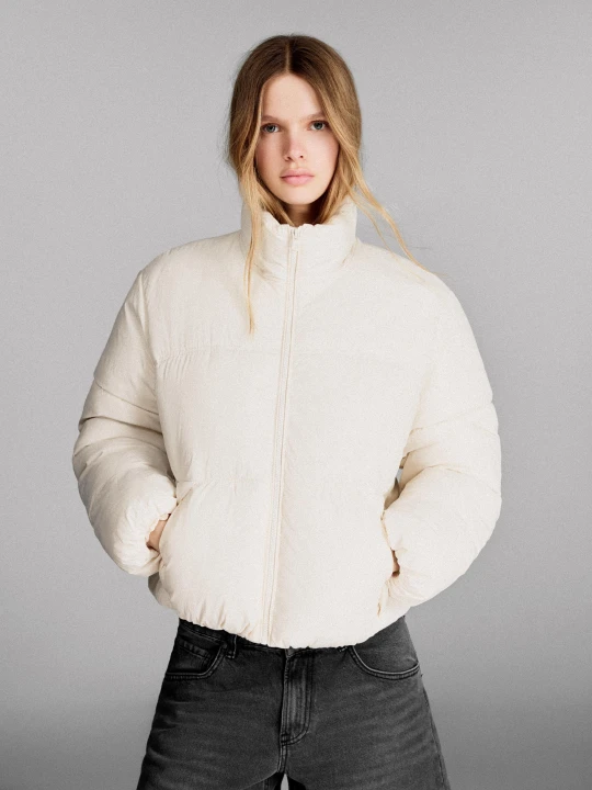 Zdjęcie produktu Bershka Pikowana Kurtka Wodoodporny Kobieta Kremowy