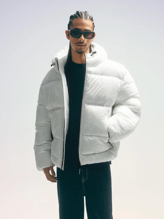 Zdjęcie produktu Bershka Pikowana Kurtka Z Kapturem Mężczyzna Biały