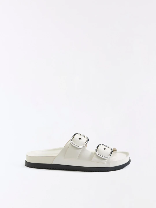 Zdjęcie produktu Bershka Płaskie Sandały Ze Sprzączkami Kobieta Kremowy