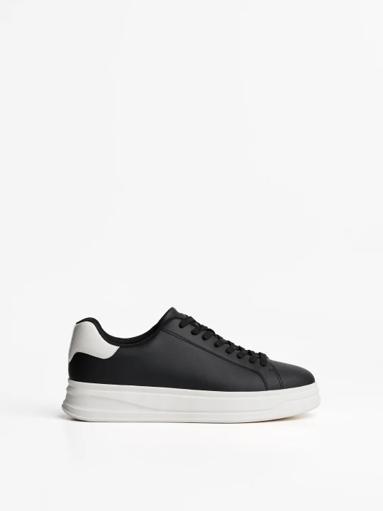 Zdjęcie produktu Bershka Podstawowe Buty Sportowe Mężczyzna Czarny
