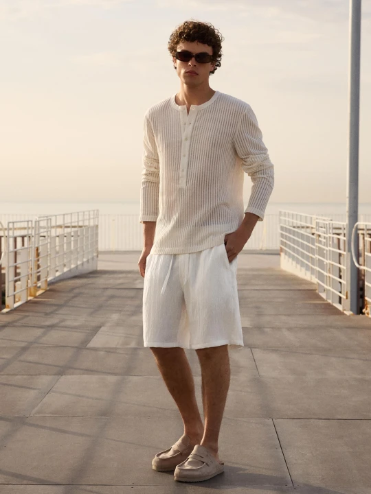 Zdjęcie produktu Bershka Rustykalne Bermudy Jogger Mężczyzna Biały