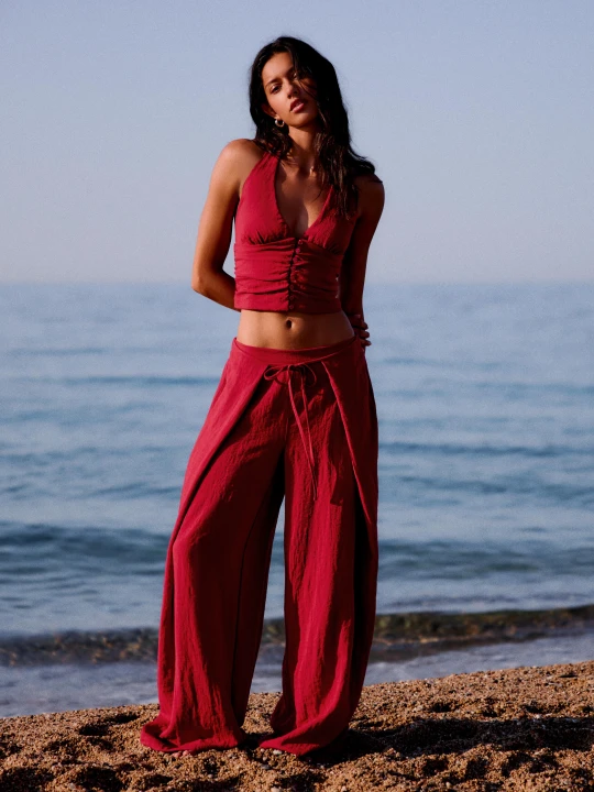 Zdjęcie produktu Bershka Rustykalne Spodnie Wide Leg Ze Zmarszczkami Kobieta Czerwony