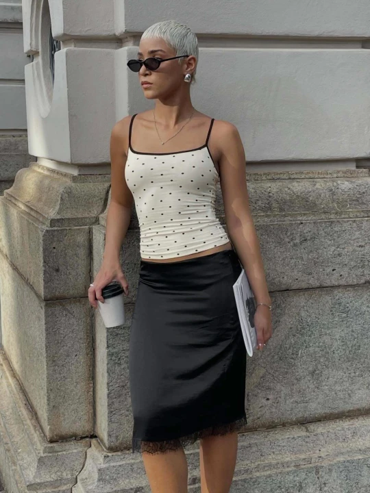 Zdjęcie produktu Bershka Satynowa Spódnica Midi Kobieta Czarny